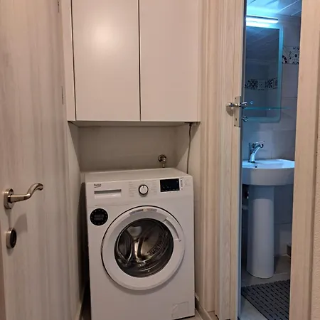 θ-theta Apartment *