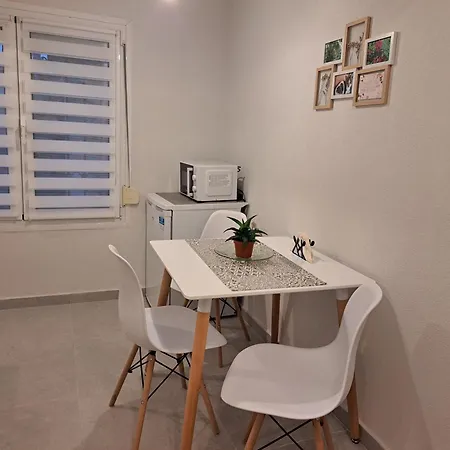 Apartment θ-theta *